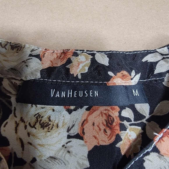 Van Heusen Size M Black with Floral Button Down Blouse, Excellent Used Condition - Picture 12 of 13